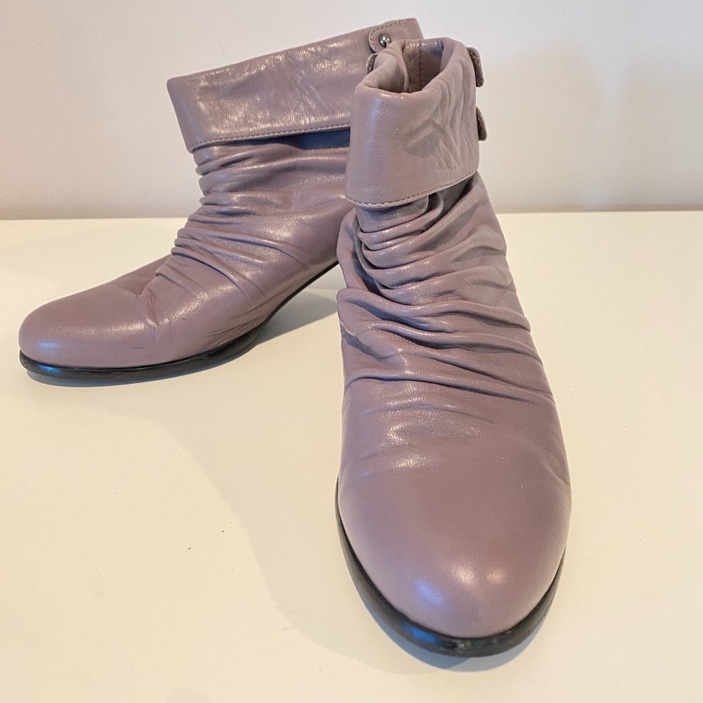 Ankle Boots Lavender Size 36 Heel 2" Leather